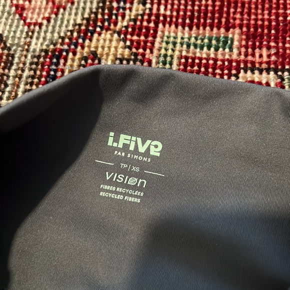 2/$30 Simons ifiv5 green high-waist leggings - Picture 4 of 8